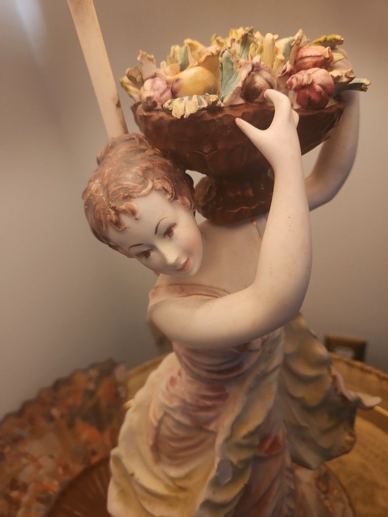 Antique Ceramic Table Lamp
