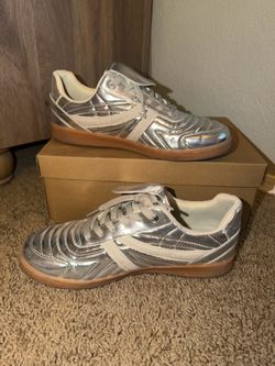 Steve Madden chrome 8.5