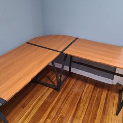 L-Shaped Computer Desk. 