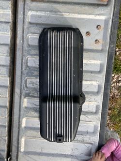 Black finned aluminum oil pan Sbc