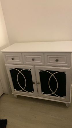 Queen Bedroom