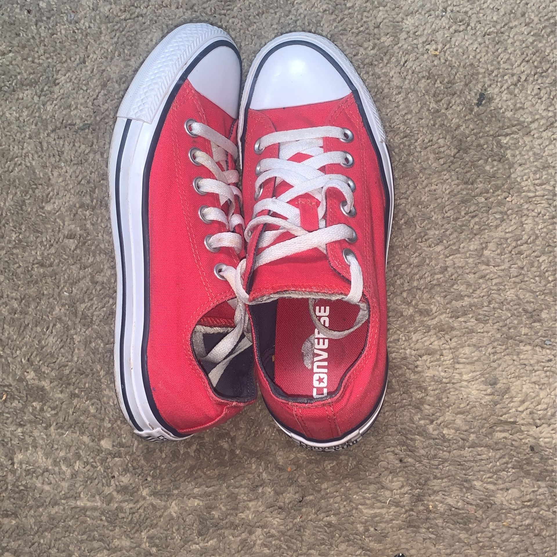 Converse Red