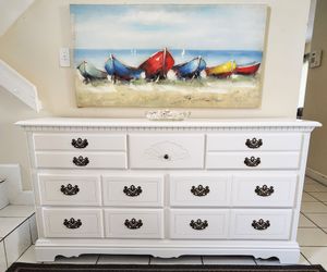 WHITE DRESSER 7 DRAWERS EXCELLENT CONDITION DELIVERY AVAILABLE
