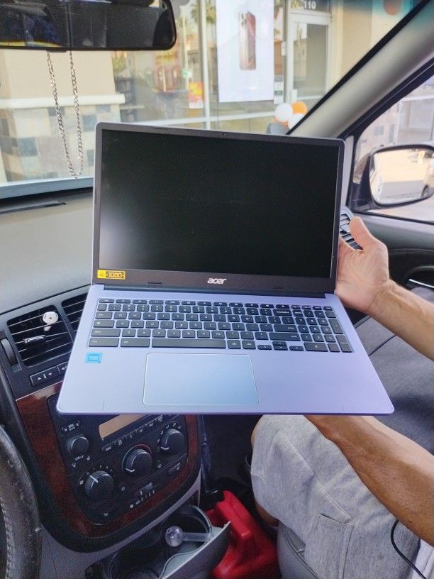 Brand New Acer 15.4 Inch Cheomebook
