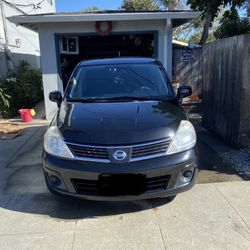 Nissan Versa Hatchback, 2009, Black, Compact Car