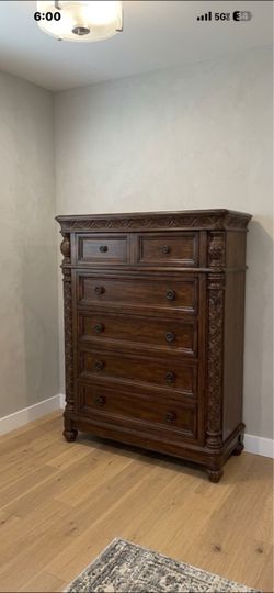 Dresser chest
