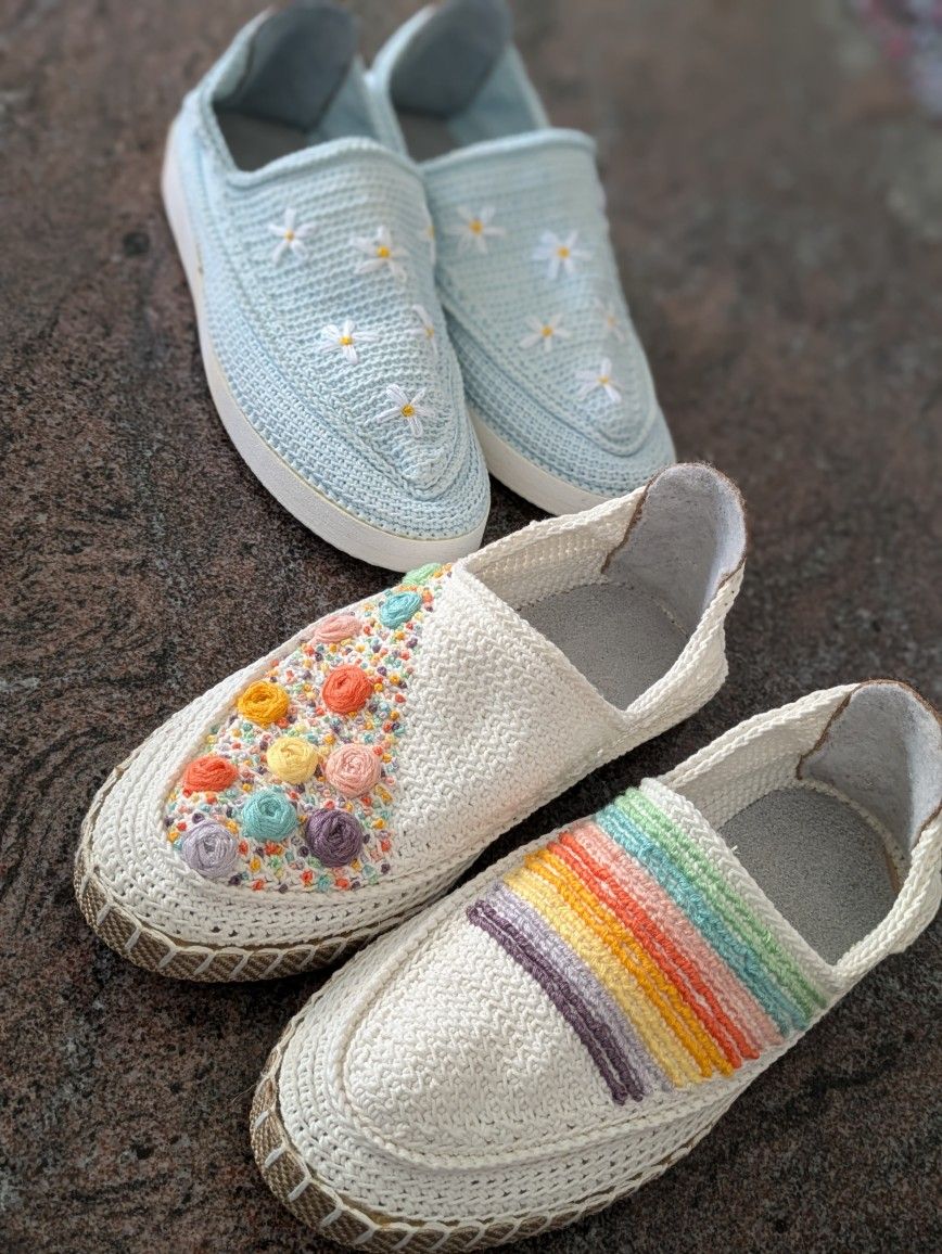 Giveh Shoes – Persian Handcrafted Breathable Footwear Flower Model
each pairs $30 or 2 pairs $50