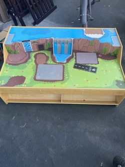 Kids Train Table