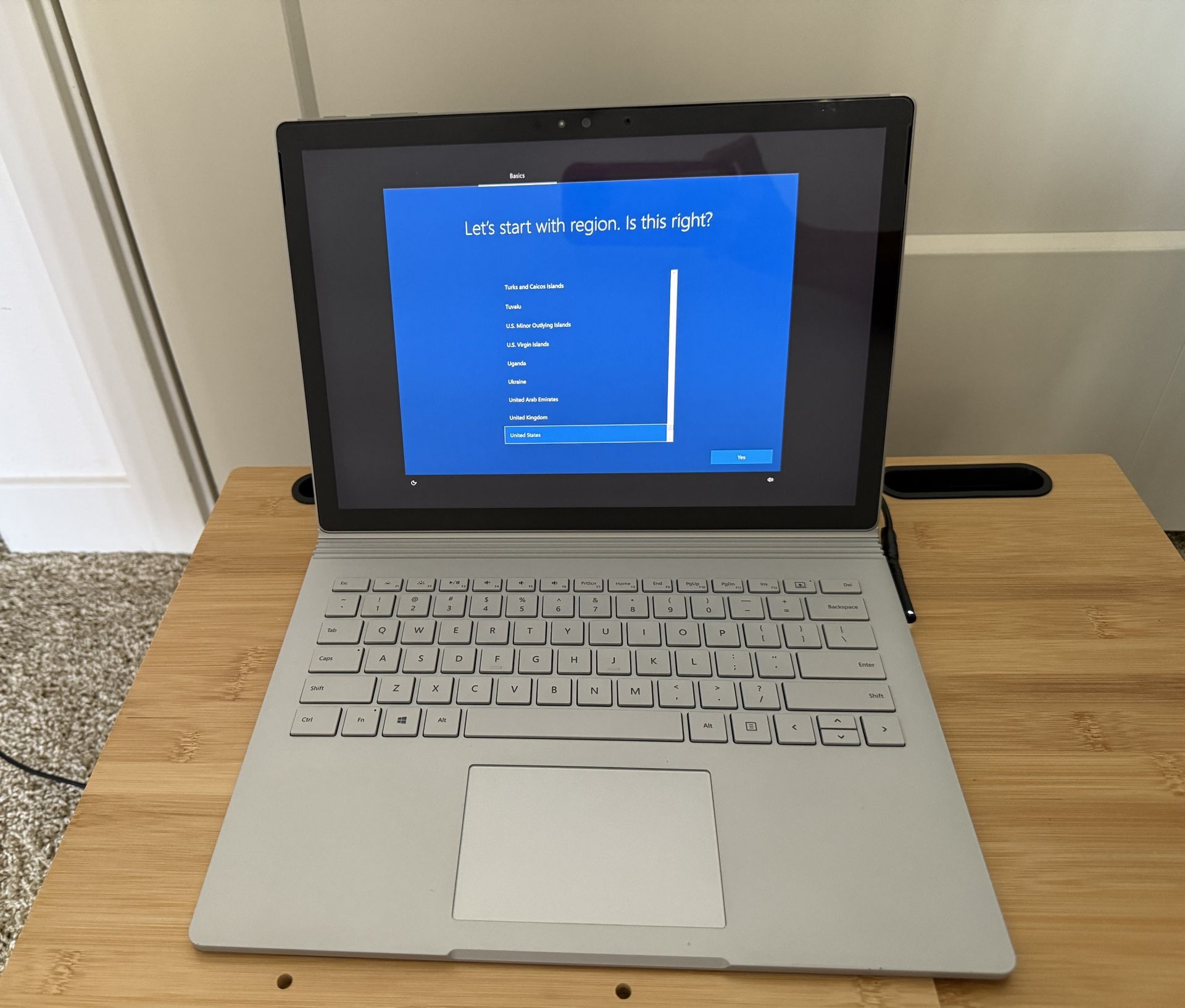 Microsoft Surface Book 1st RAM 8GB SSD 256 GB