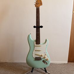 Fender Vintera II 70s Stratocaster Electric Guitar Surf Green