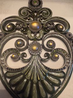 Vintage – style ornate jewel, decorative door/wall hook 7 inches tall
