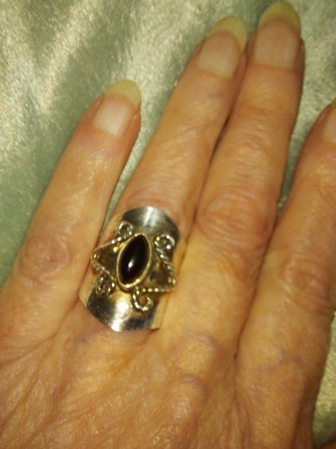 Cool Solid Sterling Silver & Black Onyx Ring. Size 5.