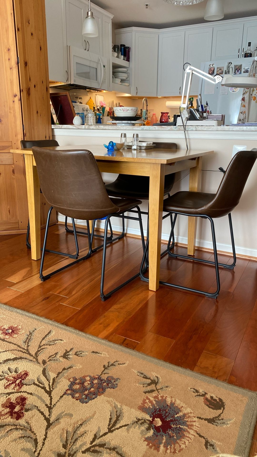 4 Dinning Room Chairs