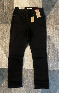 NEW LEVIS CLASSIC STRAIGHT LEG JEANS
