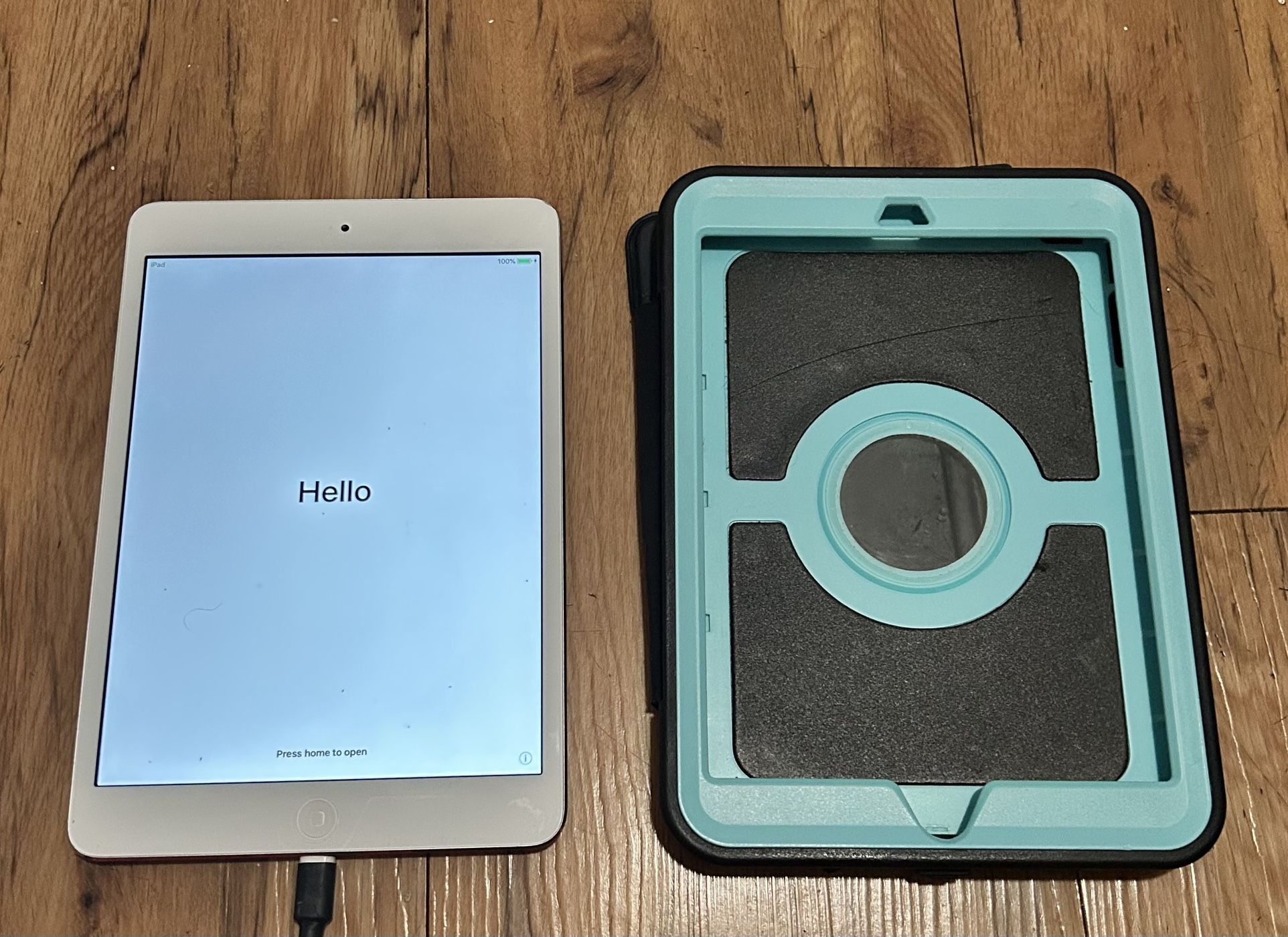 IPAD MINI 2 LIKE NEW