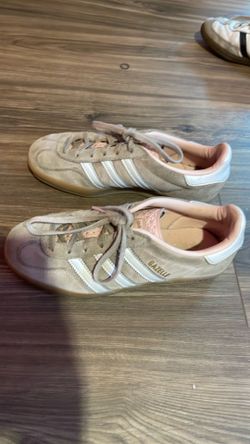 Gazelle Adidas pink