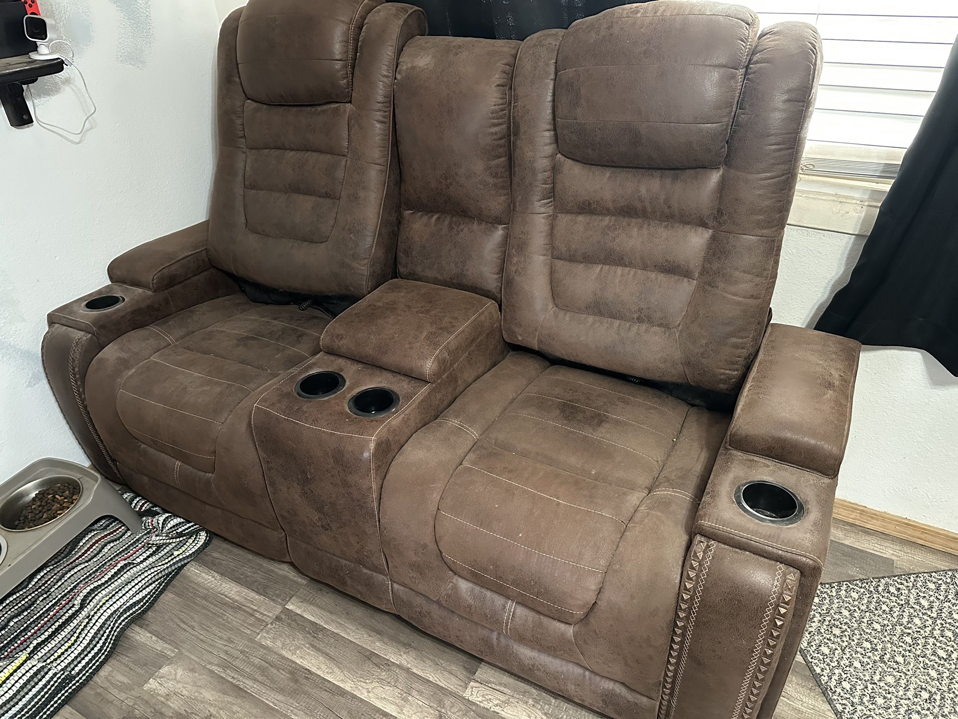 500 Reclining Couch