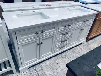 Bathroom vanity white 72”