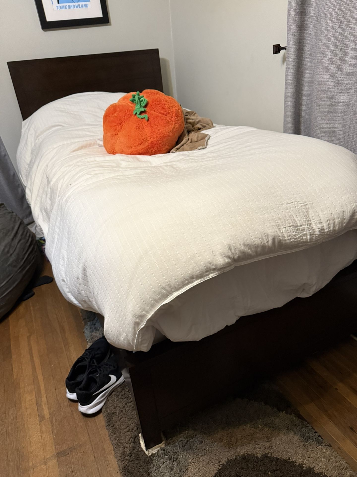 Free Youth/kids Or Adult Twin Bed Bedroom Set With Dresser-cabinet, Two Storage Shelving Cabinets, Twin Bed And Frame With Headboard And Mattress