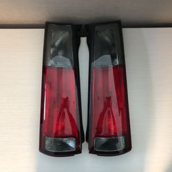 97-01 Honda CRV Red / smoked Tail Lights