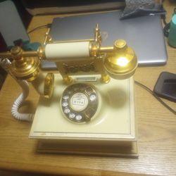 General Antique Telephone Model 010150