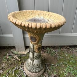 ORNATE CONCRETE SUNFLOWER BIRD BATH / FLOWER POT STAND / PLANTER 