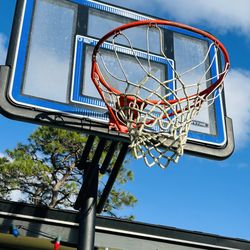 Basketball hoop Adjustable It's one of the biggest I can deliver