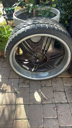 22 Inch Rims All Four With Tires