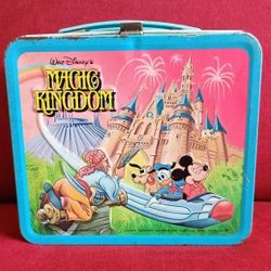 Vintage 1979 Walt Disney magic Kingdom lunch box. See our other great vintage art antiques jewelry sports fishing lures comic books Furniture Collecti