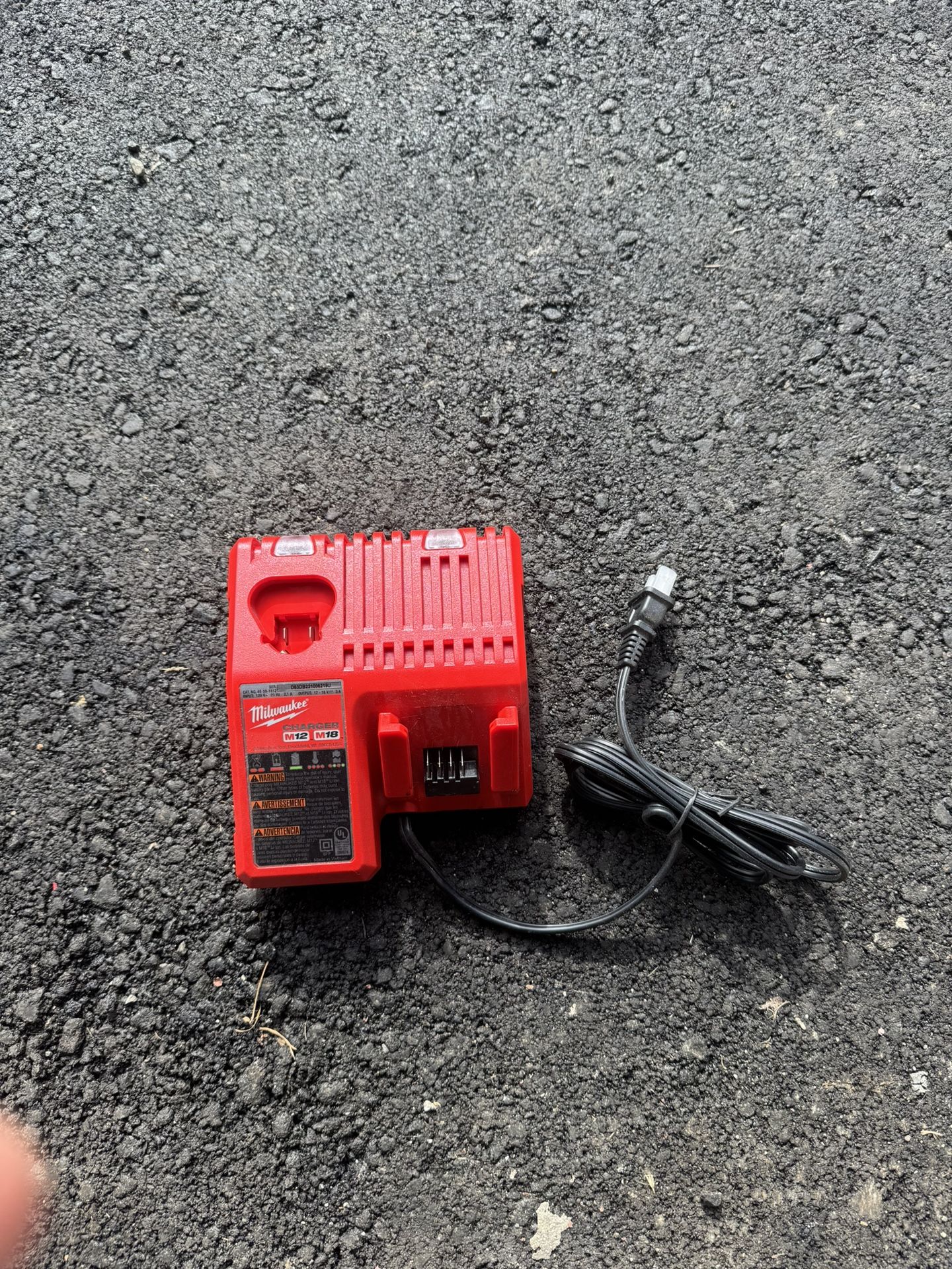 Milwaukee M12, M18 Charger