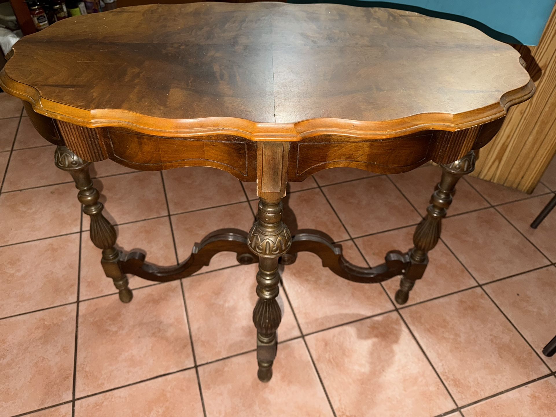 Vintage Ornate Wood Table – 3ft Parlor / Entry Table