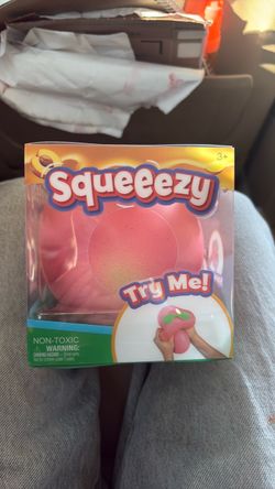 Squeeezy peach squishy