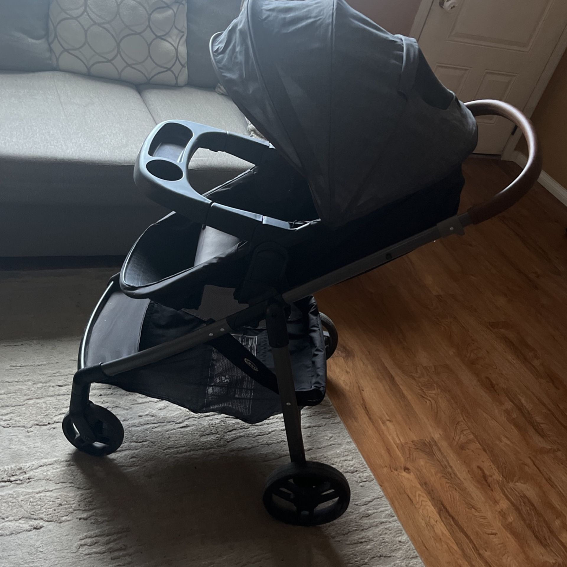 Graco SnugRide 35 Lite Stroller