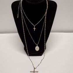 Taramanda Layering Necklace Set Silvetone Religious Theme with 3 pendants