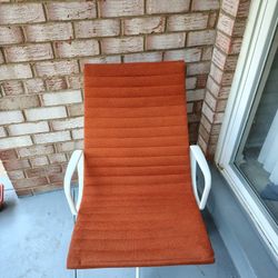 Eames Aluminum Group Lounge Chairs
