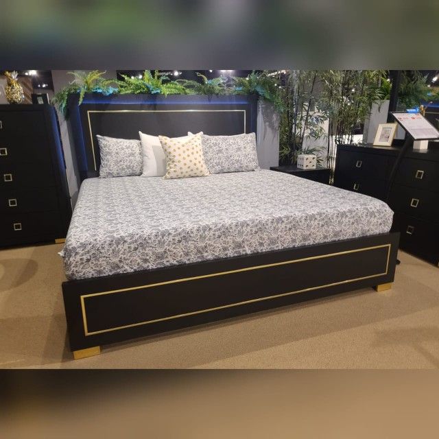 4 Pc Queen Bedroom Set