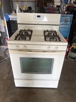 WHIRPOOL GAS STOVE  WHITE  EVERYTHING WORKING ESTUFA DE GAS MUY BUENA