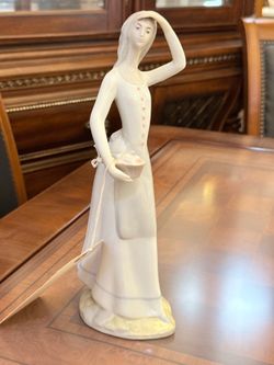 Lladro “A Basket of Goodies” Statue - 50% OFF OFFER!!!