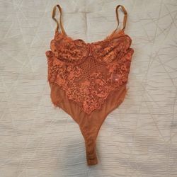 Large Lace Bodysuit 