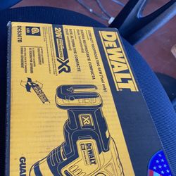 DEWALT 20-Volt MAX XR Cordless Brushless Compact Reciprocating Saw (Tool-Only)solo Herramienta 