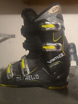 Ski boot