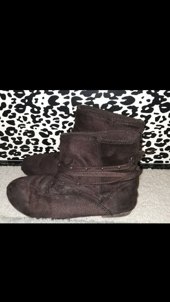 Girls size 1 Brown boots