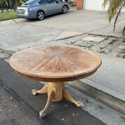 Round table Take Free