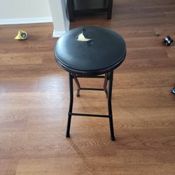 Black Folding Bar Stool – Sturdy & Space-Saving
