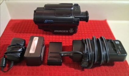 General Electric (GE) CG400 is a vintage handheld Video8 (8mm) analog camcorder