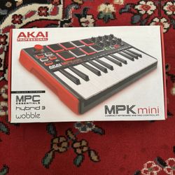 Akai MPK mini MIDI Controller