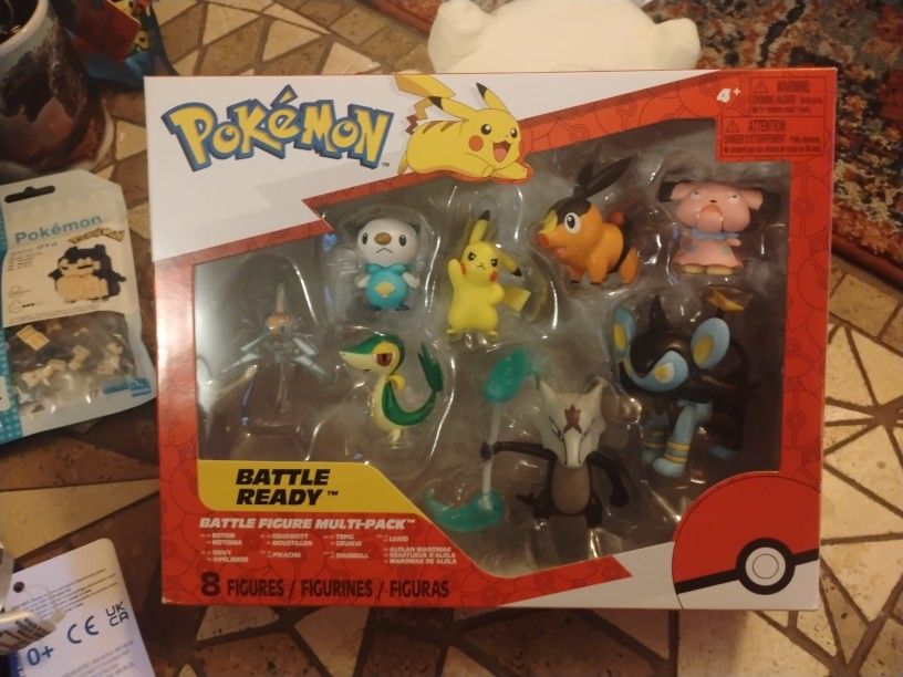 Brand New Pokemon Battle Ready Eight Figure Set In Box Unopened