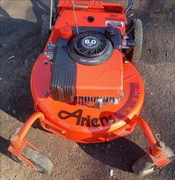 Excellent Condition! Ariens 6.0 HP Commercial Grade Self-Propelled Lawnmower!