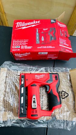 Milwaukee M12 3/8 Crown Stapler🛑No Battery/No Bateria