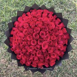 Valentines Day/ Roses/ Rose Bouquet / Ramo /flores